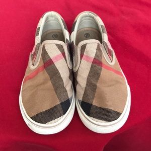 Unisex Burberry Slip Ons